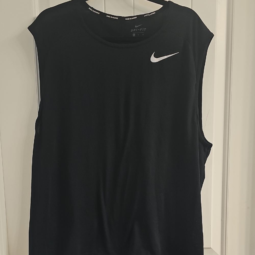 Nike Women's Black Dri-FIT Muscle Tee